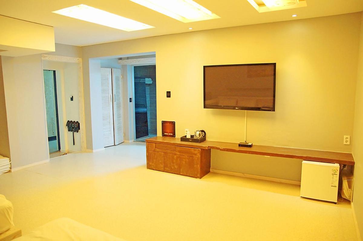 Opera 21 Hotel Jeonju Luaran gambar