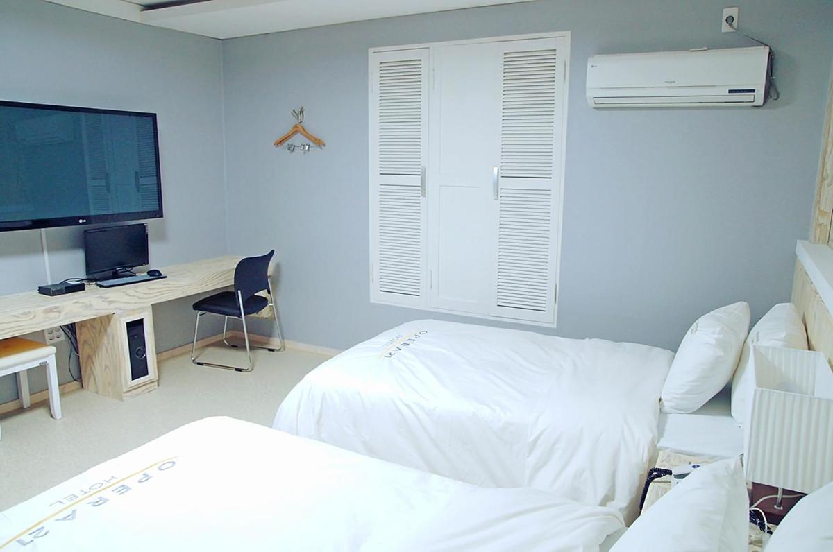 Opera 21 Hotel Jeonju Luaran gambar