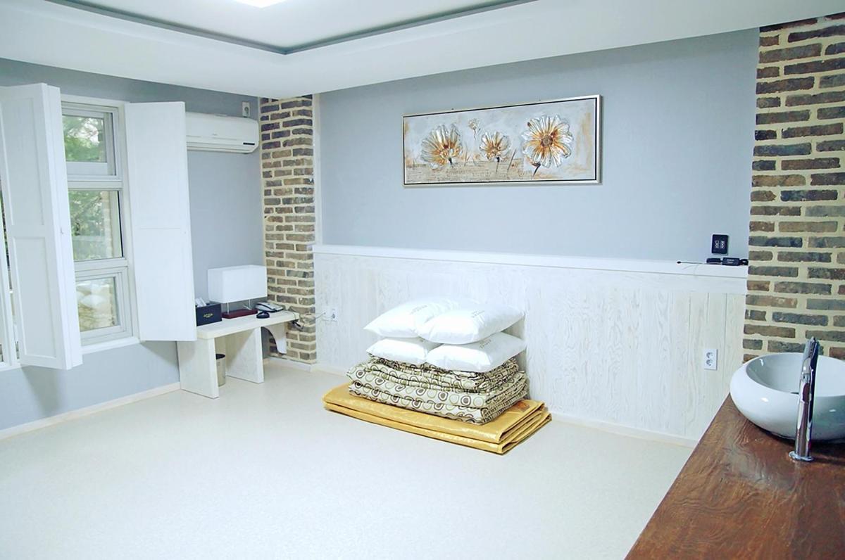 Opera 21 Hotel Jeonju Luaran gambar