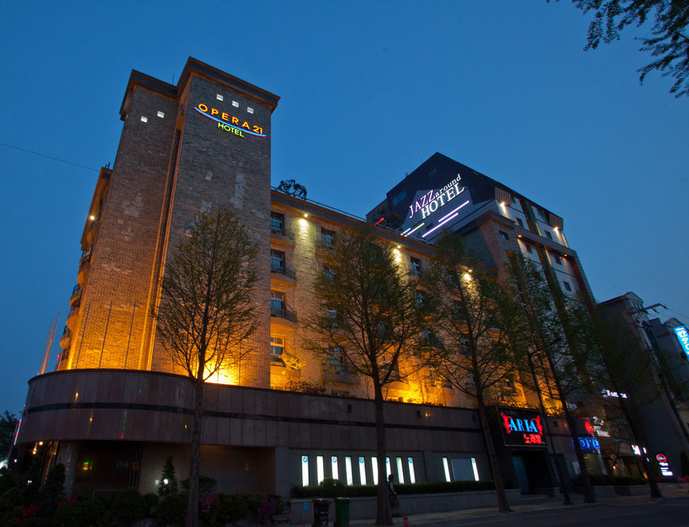 Opera 21 Hotel Jeonju Luaran gambar