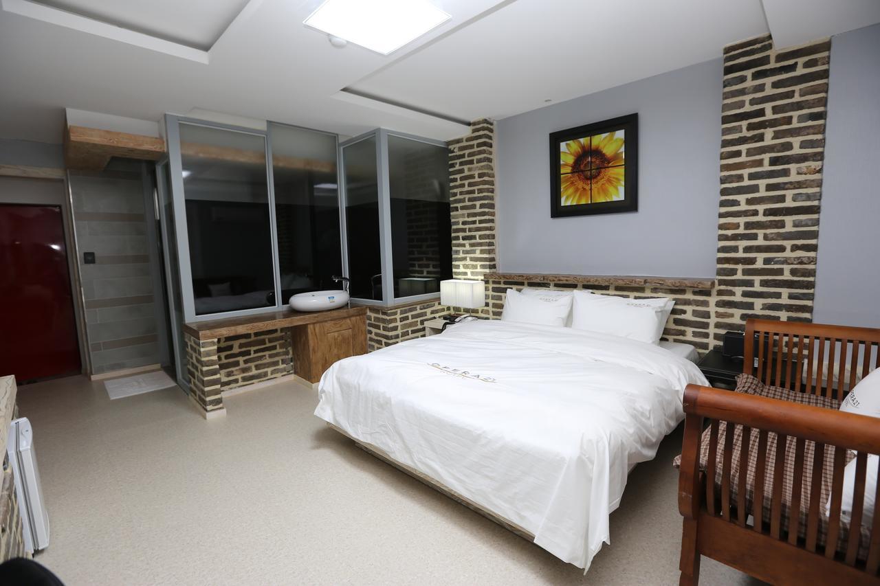 Opera 21 Hotel Jeonju Luaran gambar