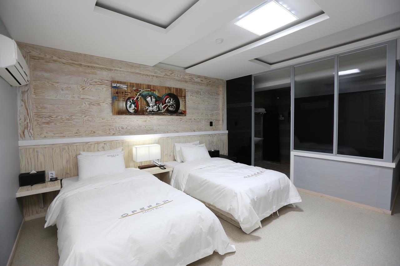 Opera 21 Hotel Jeonju Luaran gambar